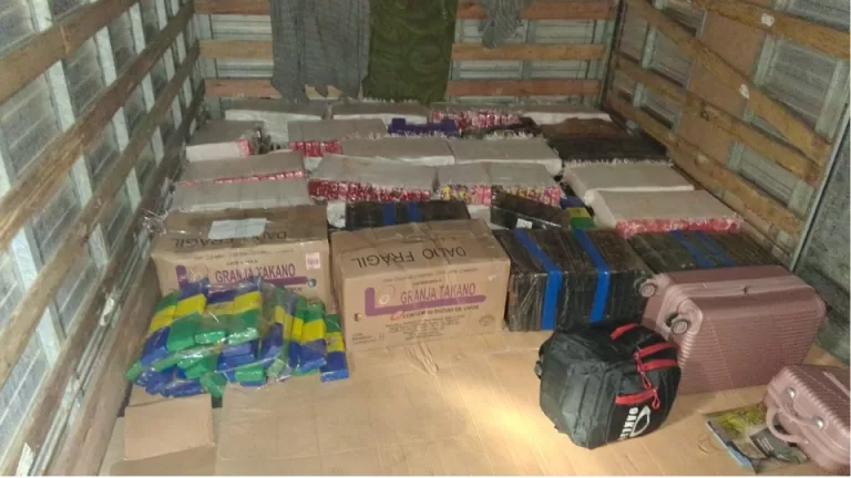 Dupla é presa e 770kg de maconha são apreendidos na BR-277