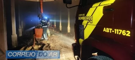 Aviário pega fogo no interior de Maripá e mobiliza Corpo de Bombeiros