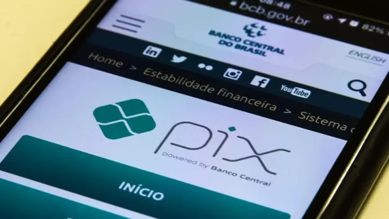 Pix não discrimina empresas estrangeiras, responde Brasil aos EUA