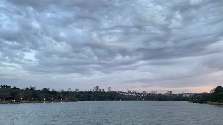 Semana inicia chuvosa, mas o tempo fica estável a partir de quarta-feira