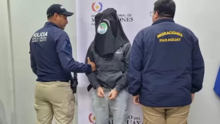 Polícia do Paraguai entrega mafioso sérvio às autoridades brasileiras na Ponte da Amizade