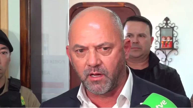 Escândalo com padre: secretário da Segurança do Paraná cobra explicações da Igreja