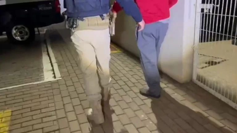 Motorista tranca BR-163 entre Cascavel e Toledo e é detido