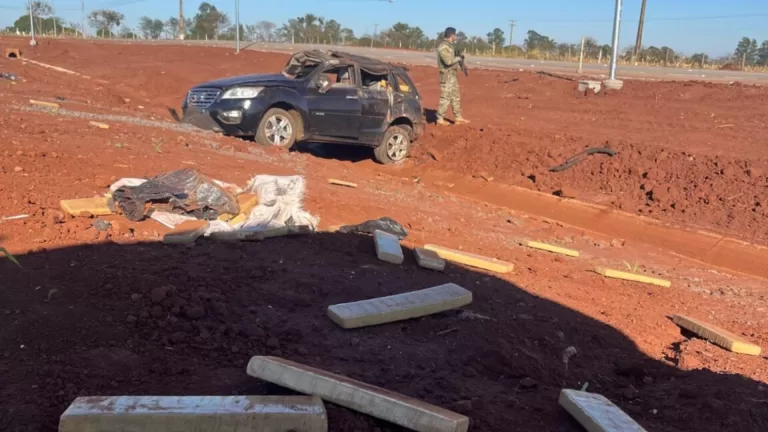 PRF apreende quase meia tonelada de maconha após perseguição