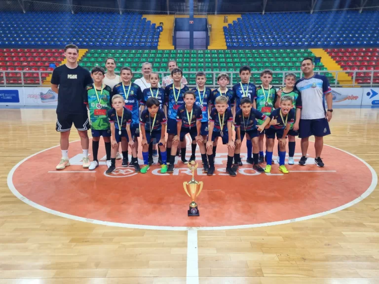 Categoria Sub-11 de Quatro Pontes conquista título no 1º Festival de Futsal EFPB
