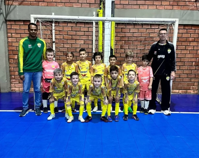 Sub-7 da AACC para na 3ª fase do Paranaense de Futsal