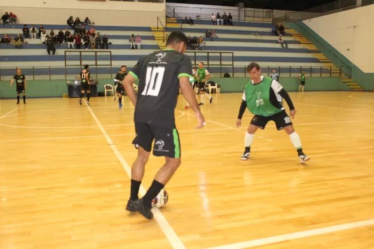 Design Pinturas derrota Real Hawãrey’s e se aproxima da decisão do Municipal