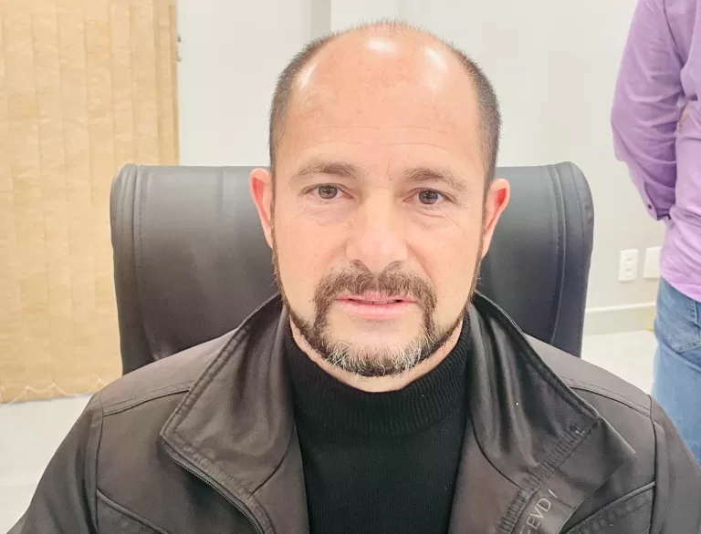 Iloir Padeiro sugere construção de alambrado no campo de futebol do bairro São Francisco