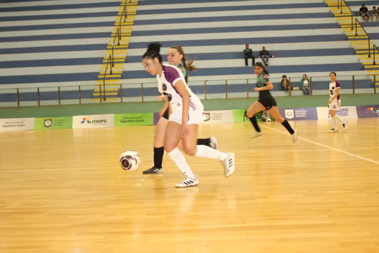 Real Hawãrey’s derrota Fênix em jogo de sete gols e vai decidir o Municipal Feminino