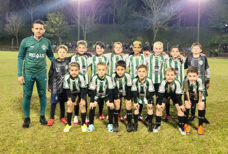 Escola Coxa mantém 100% em duas classes na Copa Abel Fut8