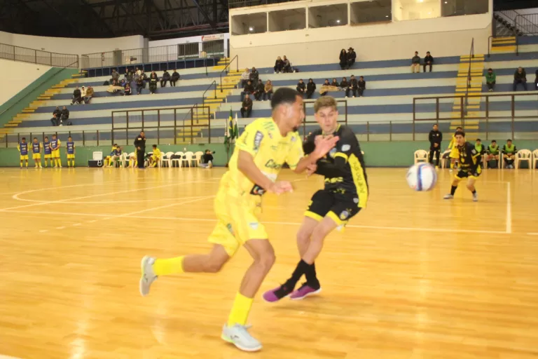 AACC deixa escapar vitória dentro de casa no Paranaense sub-18