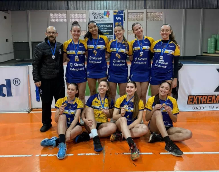 Copa Martin Luther de Voleibol Feminino movimenta equipe de três estados