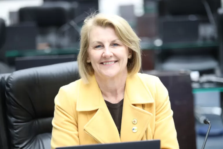 PR Amigo da Pessoa Idosa: deputada Secretária Márcia representa Alep em certificação da OPAS/OMS nos EUA