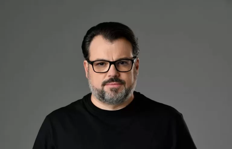 Jornalista e publicitário Marcelo Cattani é finalista em premiação nacional do cenário político do país