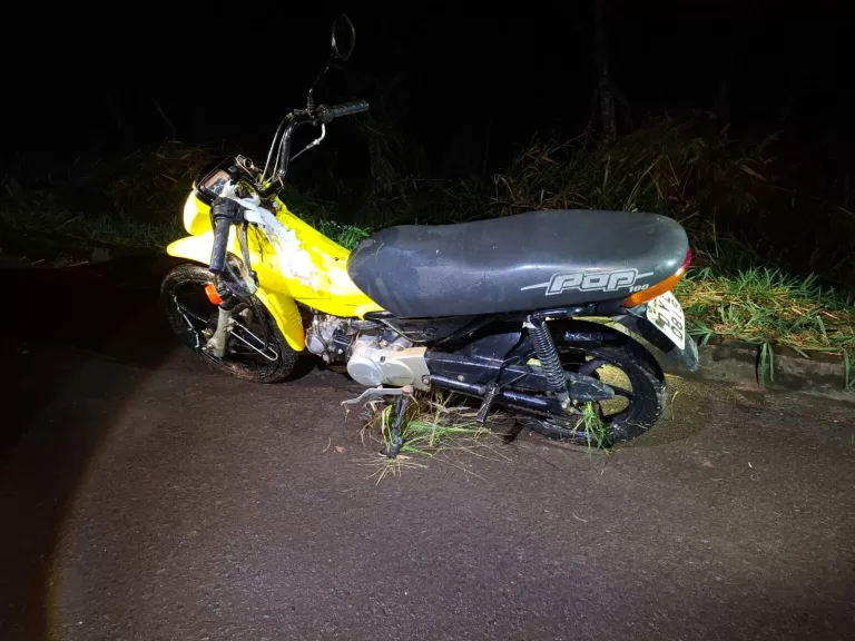 Pelo cheiro, ciclista encontra mulher morta, vítima de acidente com moto