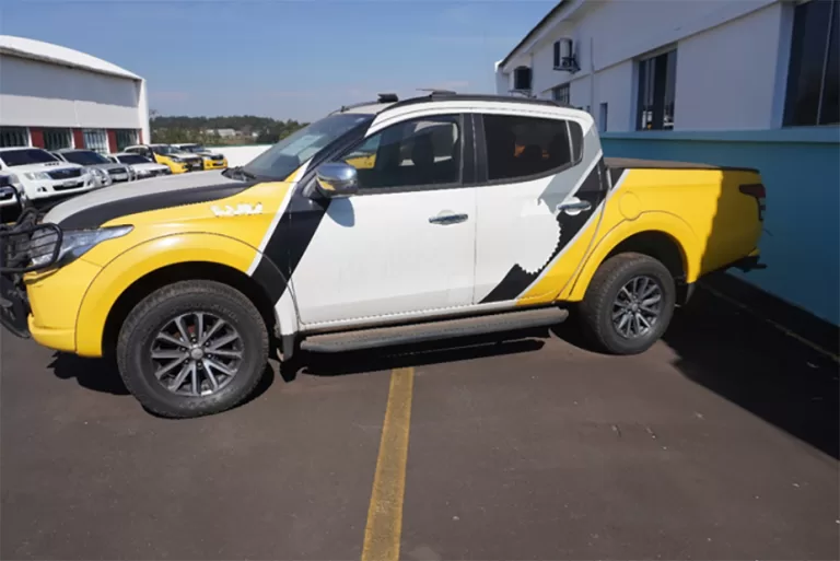 Novo leilão de 76 veículos do Estado não terá taxa do leiloeiro; lote tem Hilux e Triton Sport