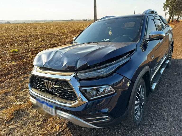 Fiat Toro colide com vaca nas proximidades do portal de acesso a Maripá