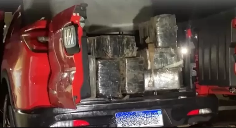 PRF apreende Fiat Toro com 300 quilos de maconha na BR-163