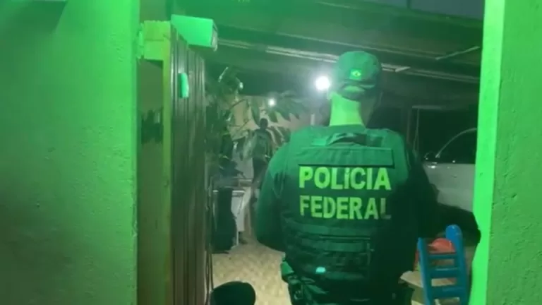 Polícia Federal lança operação contra tráfico de drogas e lavagem de dinheiro