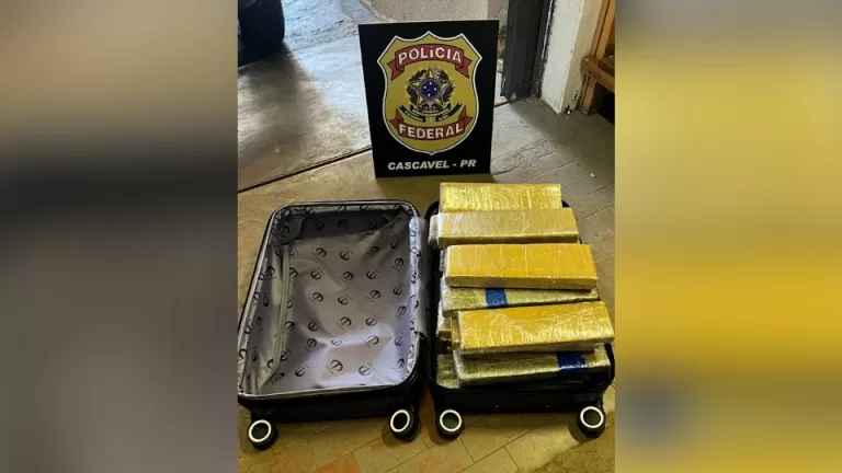 Mulher é presa com mala recheada de maconha no Aeroporto de Cascavel