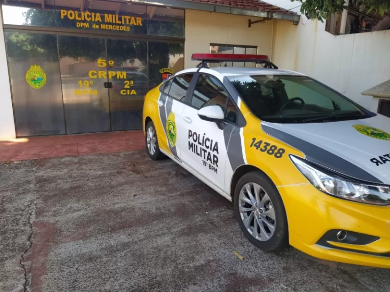 Polícia Militar de Mercedes localiza tabletes de maconha ao lado de poste de luz