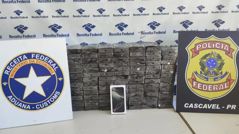 Receita e Polícia Federal apreendem mais de 500 quilos de drogas e mercadorias em Cascavel