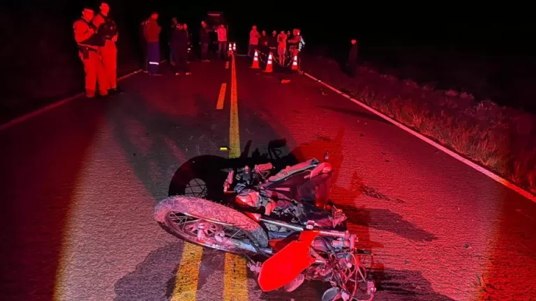 Colisão frontal deixa duas pessoas mortas na PR-473 em Nova Laranjeiras