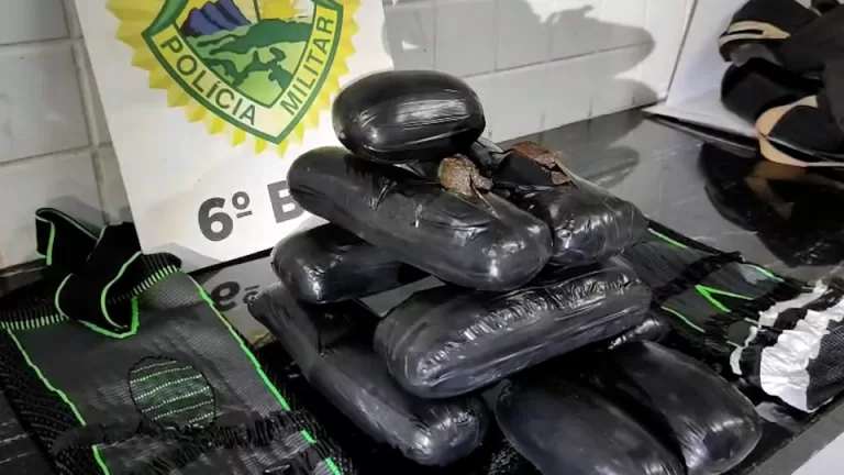 Pelotão de Choque detém mulher transportando 3,5 quilos de haxixe em Cascavel