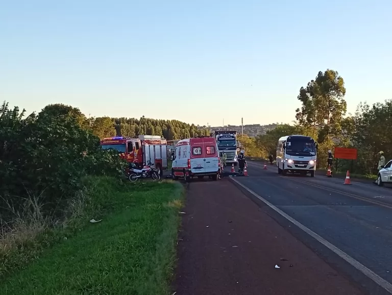 Duas adolescentes morrem atropeladas por caminhonete na BR-369 em Cascavel