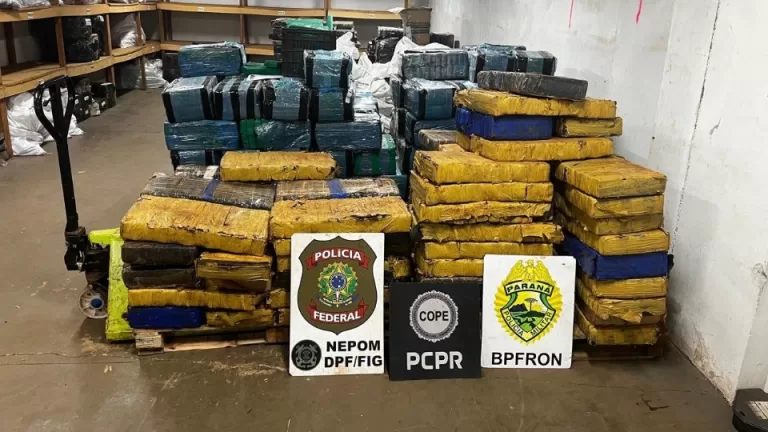 Mais de uma tonelada de maconha é apreendida no Lago de Itaipu em Santa Helena