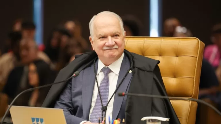 Edson Fachin assume presidência do Supremo Tribunal Federal