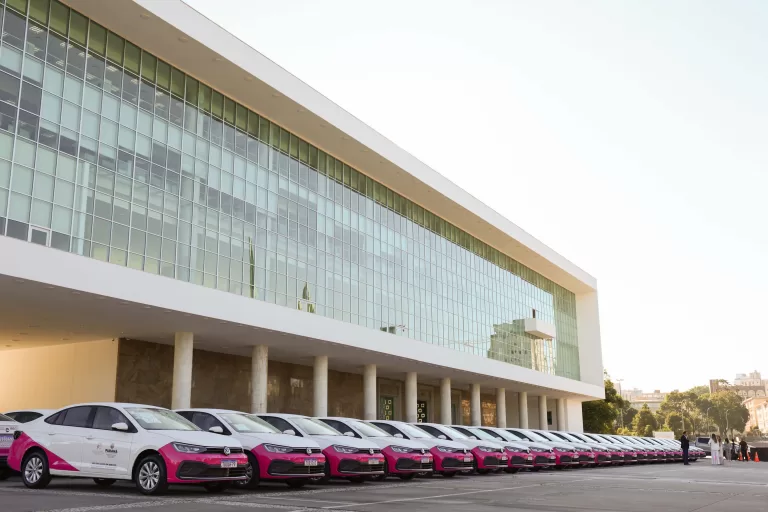 Mais 82 cidades do Paraná vão receber veículos para fortalecer políticas para mulheres