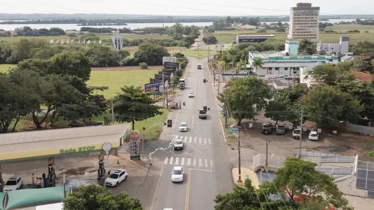 Guaíra instala radares para coibir avanço de sinal vermelho na Avenida Almirante Tamandaré