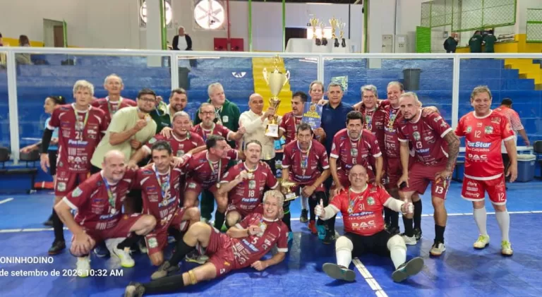 Ao lado de campeão mundial, rondonenses conquistam o Sul-Brasileiro pelo Foz Futsal
