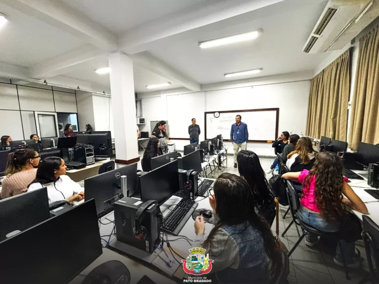 Pato Bragado inicia cursos profissionalizantes em ar-condicionado e administração