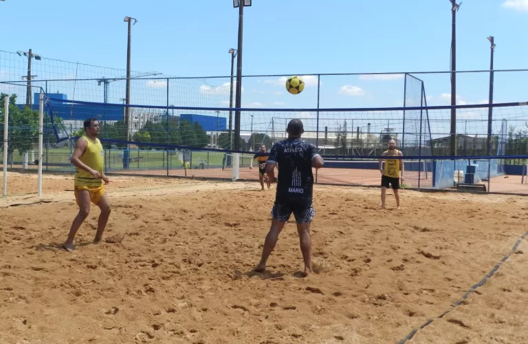Futevôlei e Beach Tennis vão agitar a AABB neste sábado