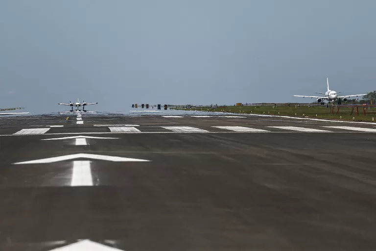 Aeroporto de Foz do Iguaçu tem nova pista homologada e turismo deve crescer na região