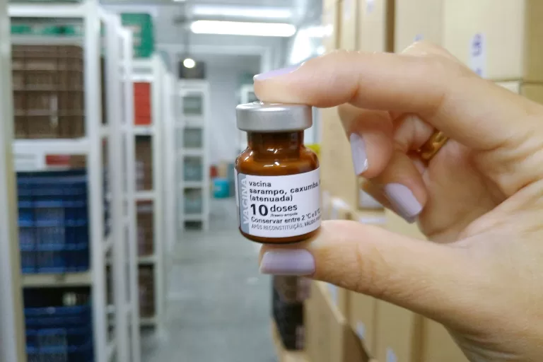 Paraná aplica “dose zero” em 17,4 mil bebês menores de um ano para controle do sarampo