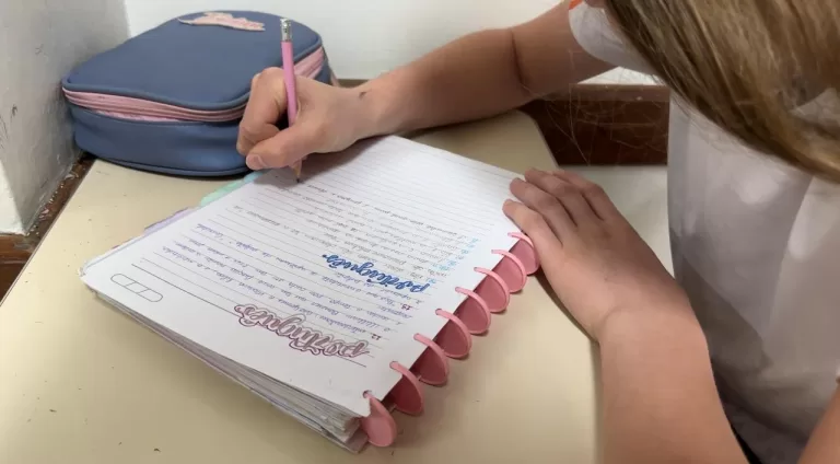 Última semana para solicitar o requerimento da Bolsa Auxílio Educação em Quatro Pontes