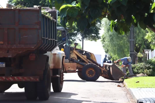 Recolha de galhos e entulhos nos distritos de Novo Três Passos e Novo Horizonte inicia na próxima semana