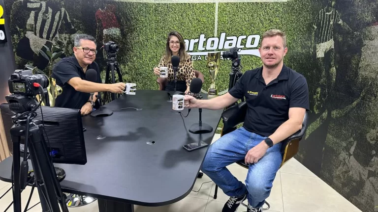 Acompanhe Cartolaço no O Presente