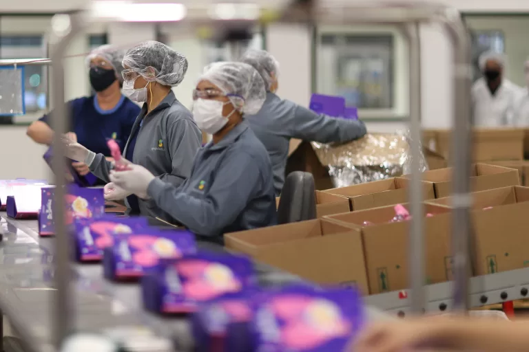 Com alta de 4,3%, Paraná registra 3ª maior alta industrial do País em 2025, mostra IBGE