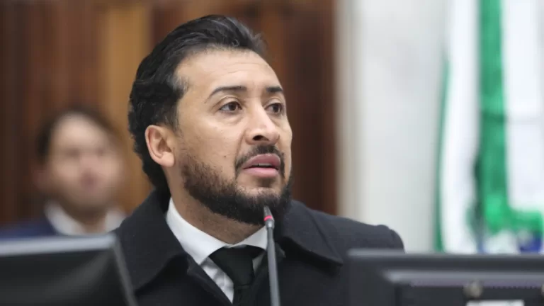 Projeto de lei visa ampliar a acessibilidade em maquininhas de cartão no Paraná