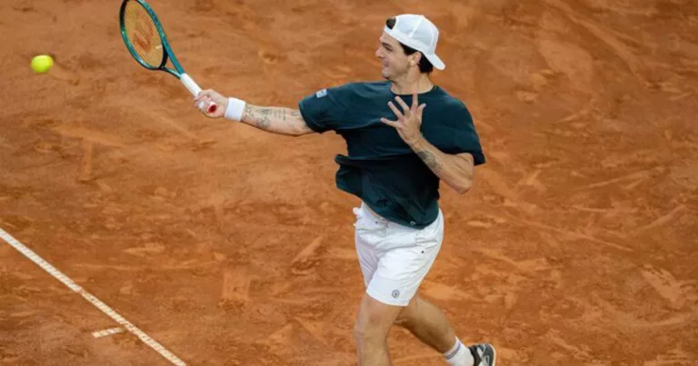 Heide e Wild jogam nesta terça à noite pelo quali de Melbourne