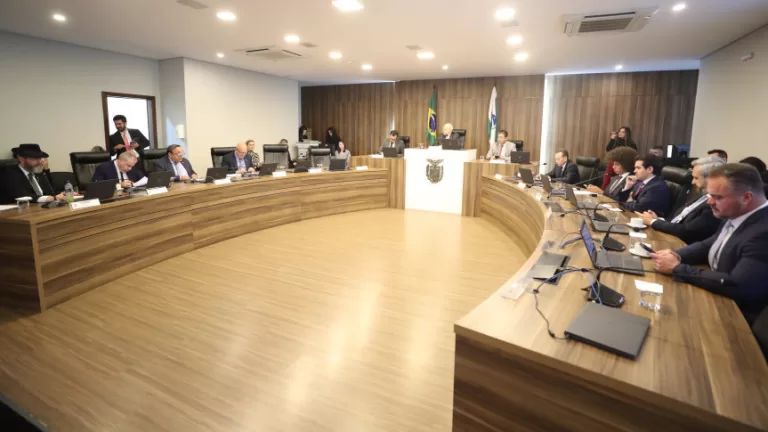 CCJ extraordinária rejeita emendas ao projeto de lei que reduz a alíquota do IPVA no Paraná