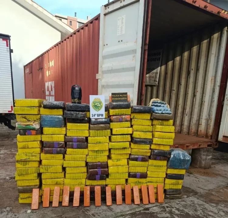 Mais de uma tonelada de maconha é apreendida na BR-277