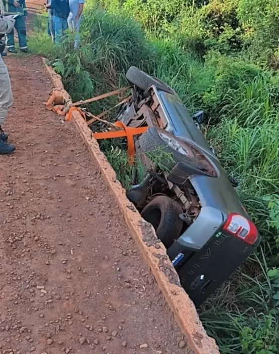 Homem morre após carro cair de ponte no interior de Palotina