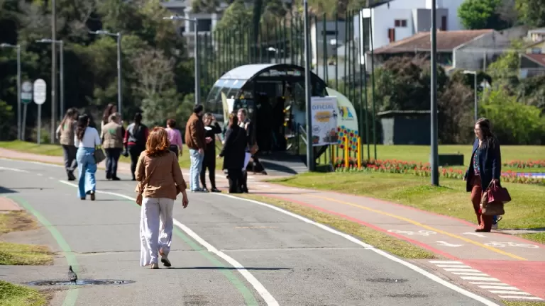 Nova frente fria chega ao Brasil nesta semana; saiba quando e o que esperar
