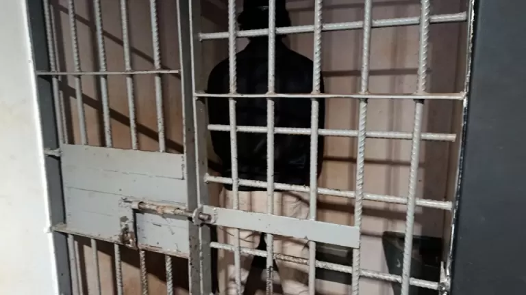 Homem condenado por homicídio é preso em salão em Toledo