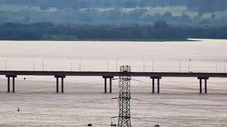 Cidade do Paraná acumulou 51 milímetros de chuva no domingo; veja índices de municípios do Oeste